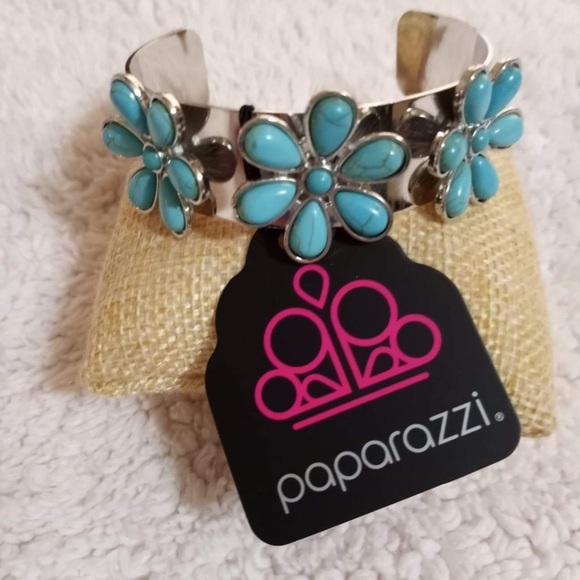 Desert Flower Patch - Blue Cuff Bracelet NWT - Picture 1 of 3